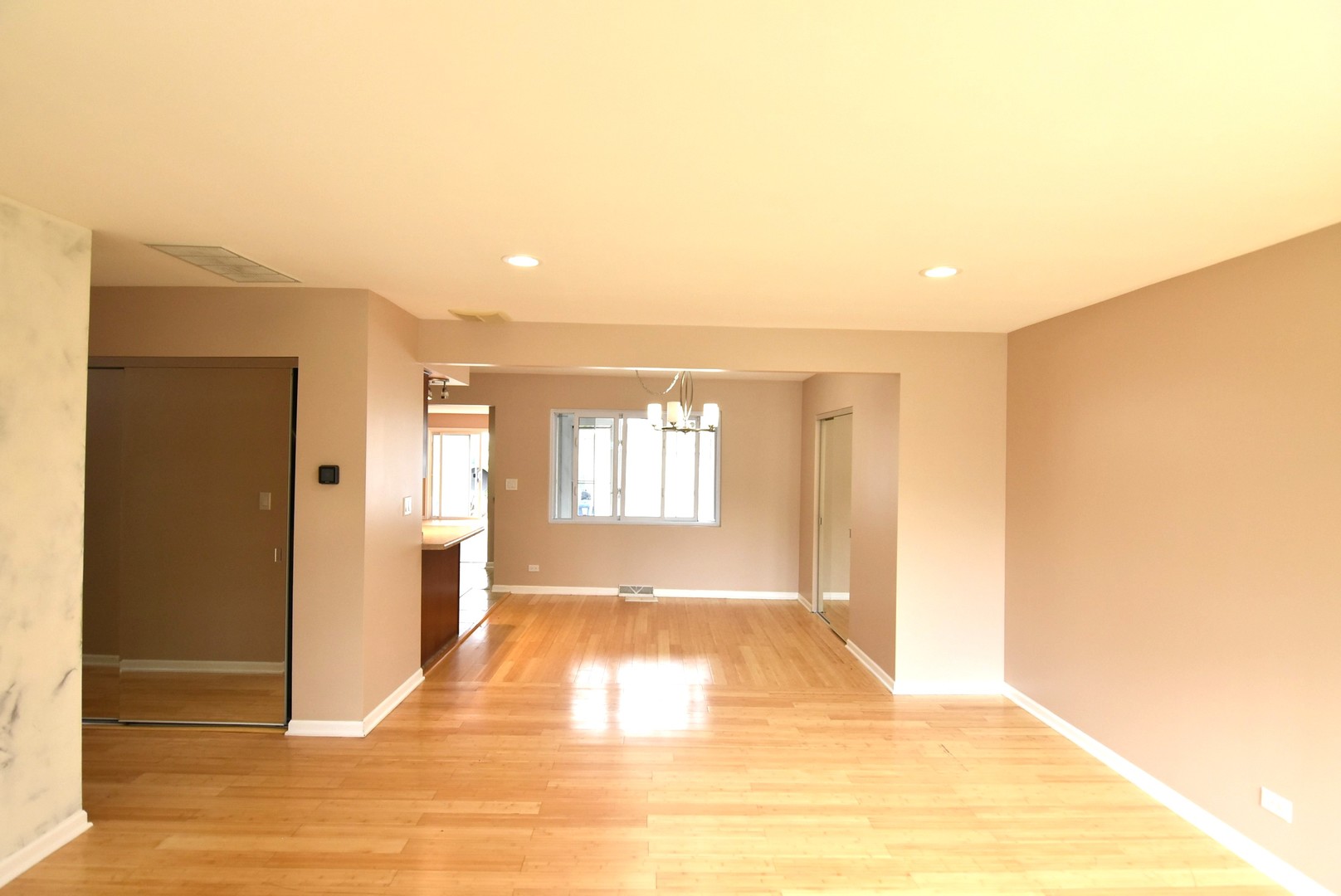 210 E Myrick Avenue Property Photo 9