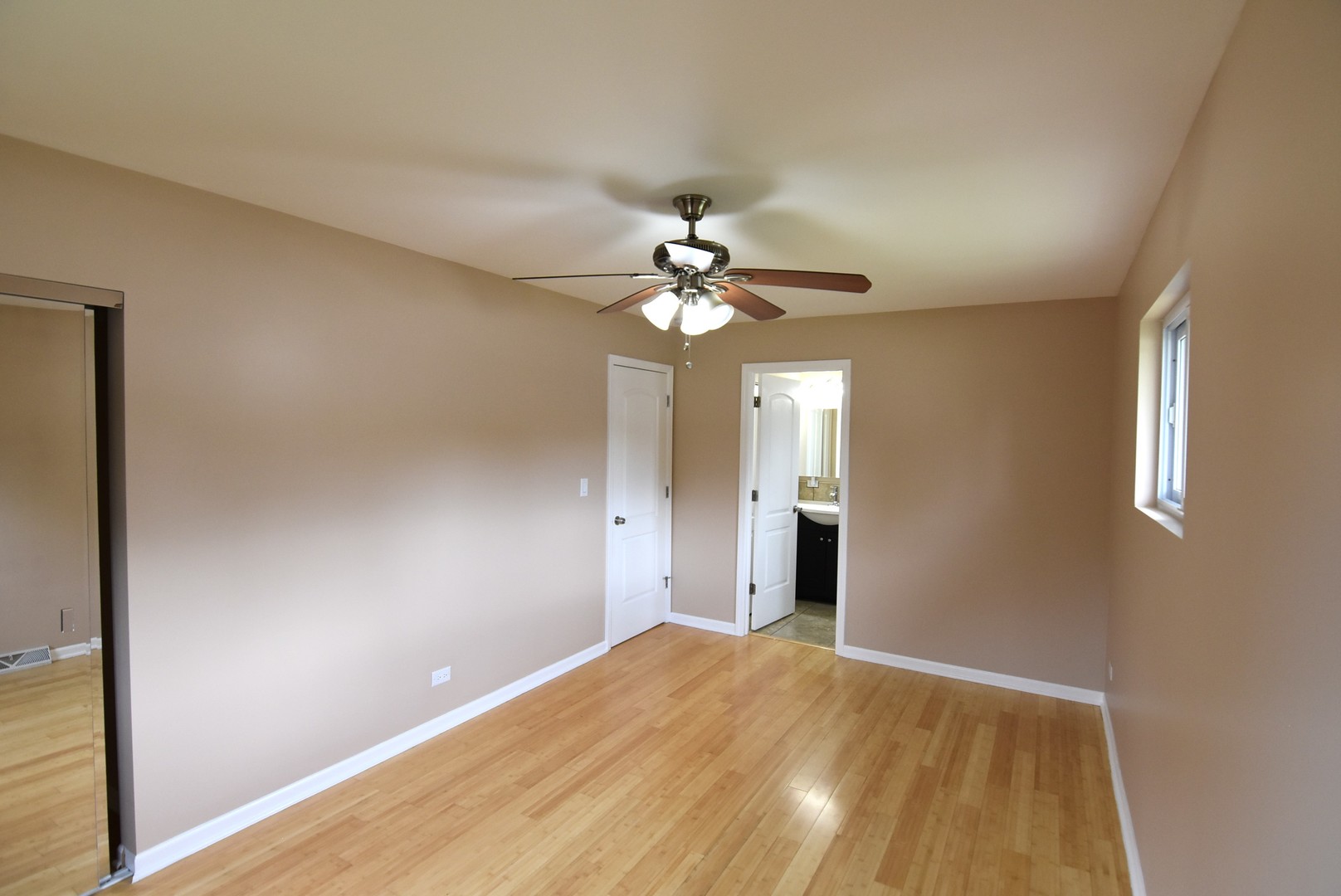 210 E Myrick Avenue Property Photo 15