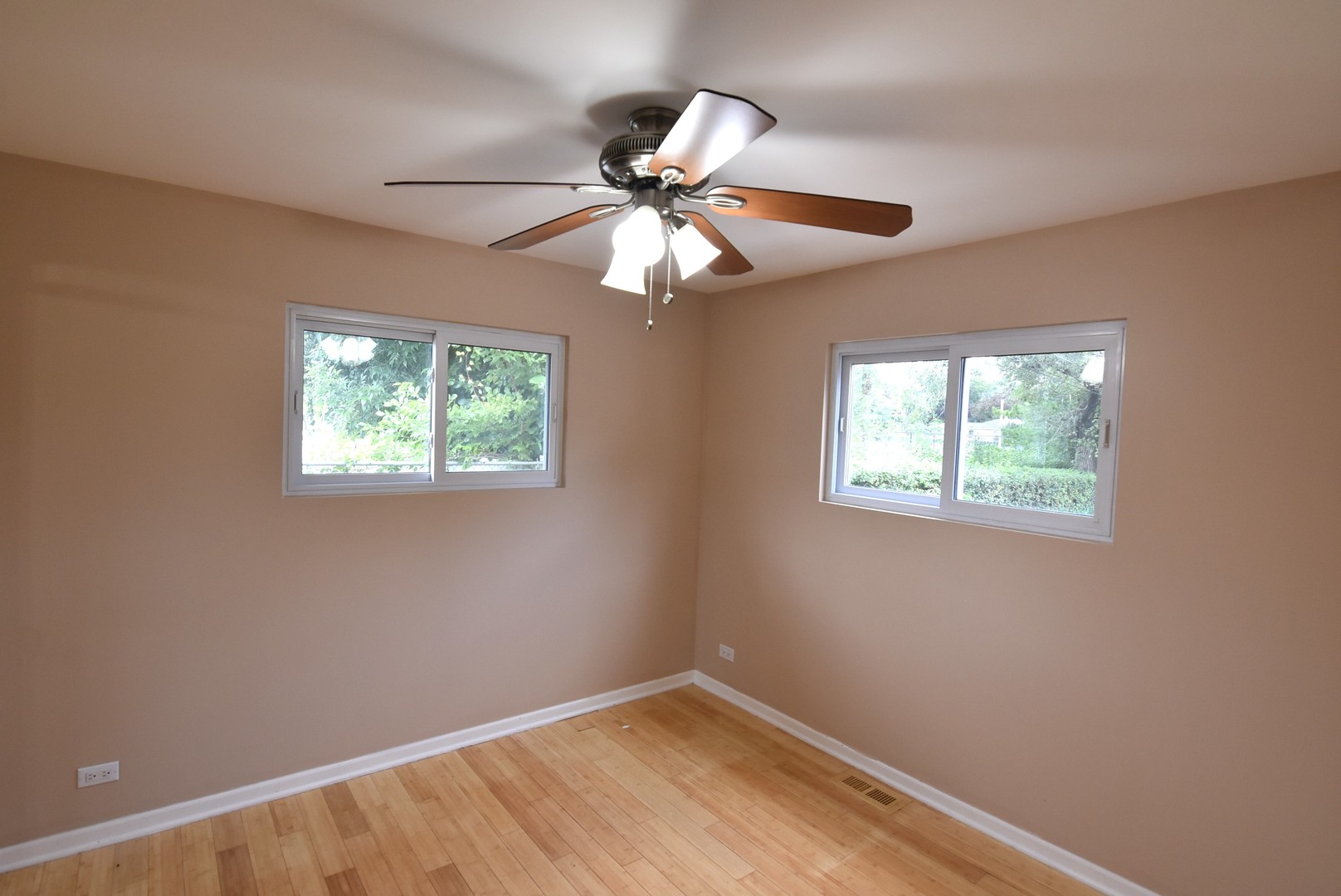 210 E Myrick Avenue Property Photo 21