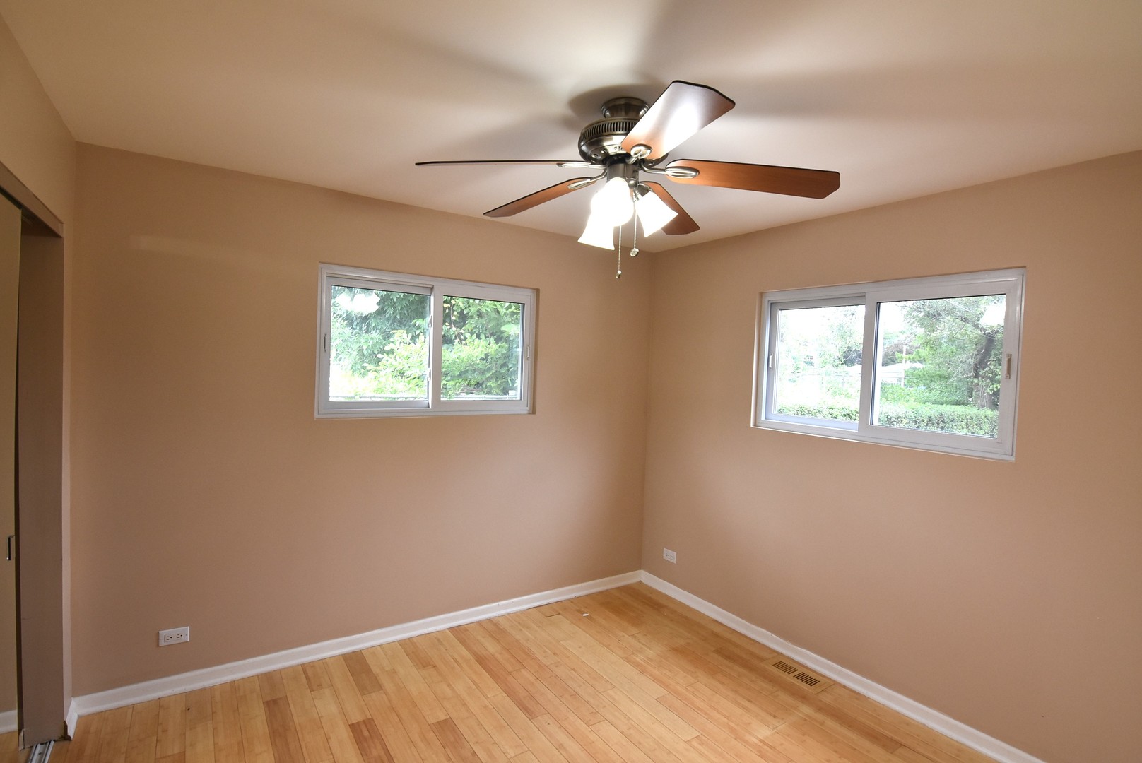 210 E Myrick Avenue Property Photo 23