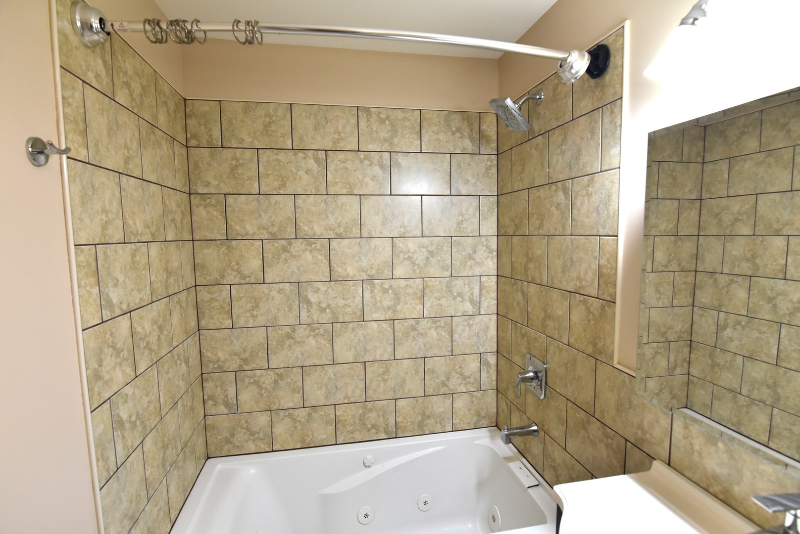 210 E Myrick Avenue Property Photo 33