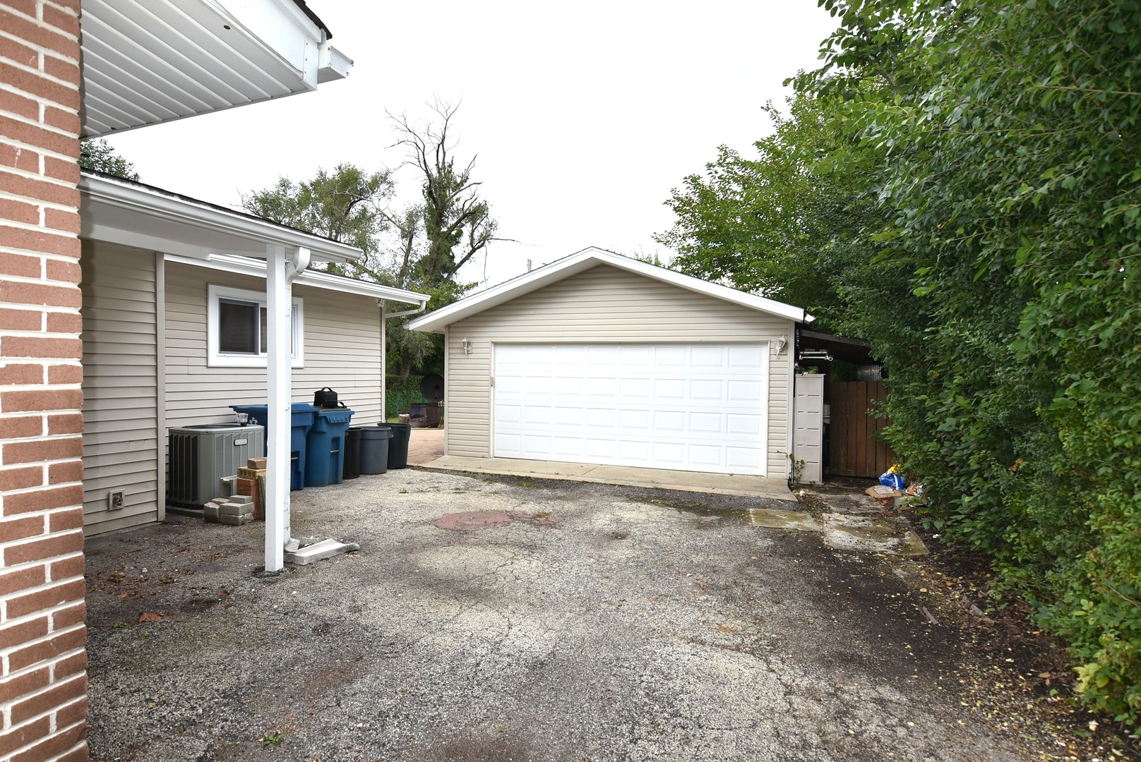 210 E Myrick Avenue Property Photo 40