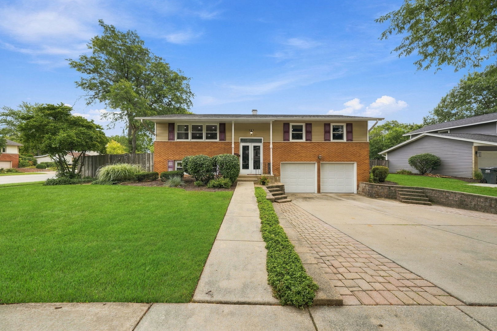 503 N Schirra Drive Property Photo 1