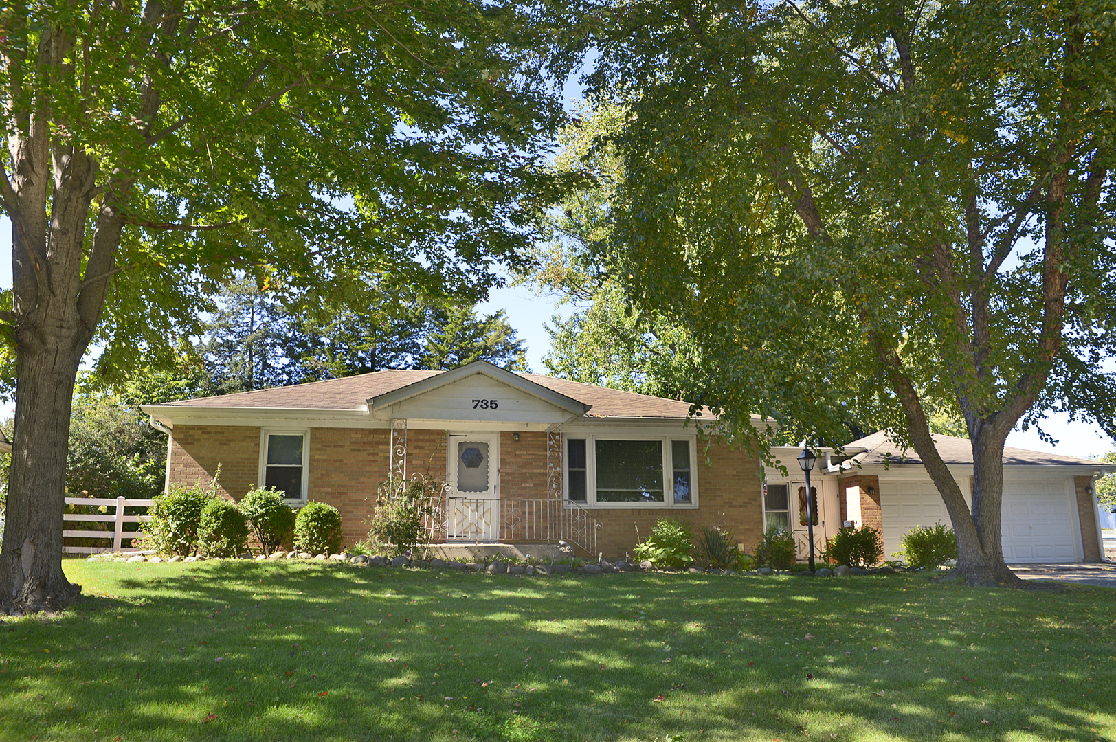 735 Sherwood Avenue Property Photo 1