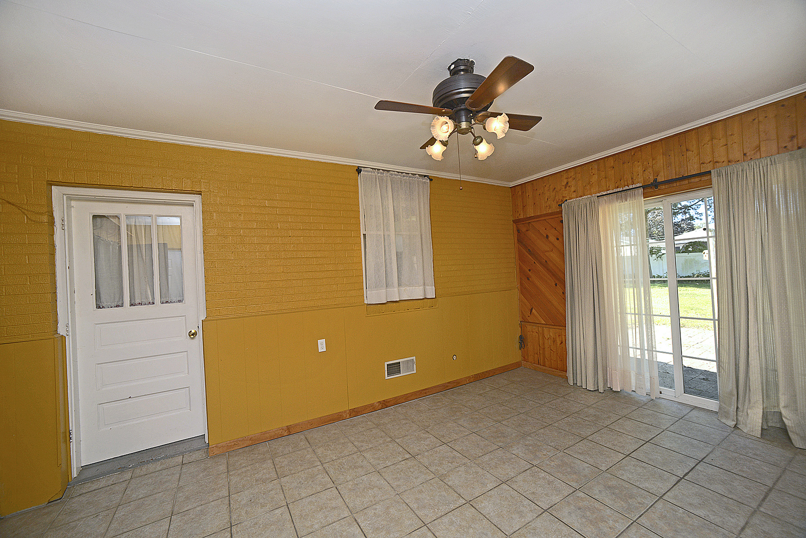 735 Sherwood Avenue Property Photo 10