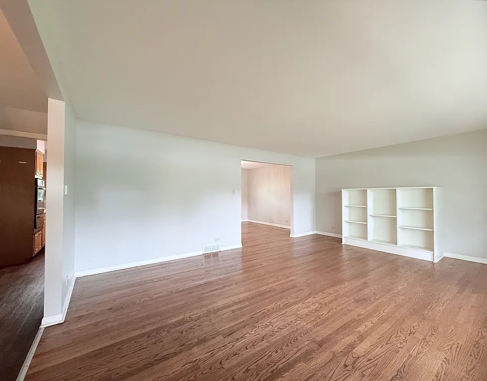 20436 Arcadian Drive Property Photo 3