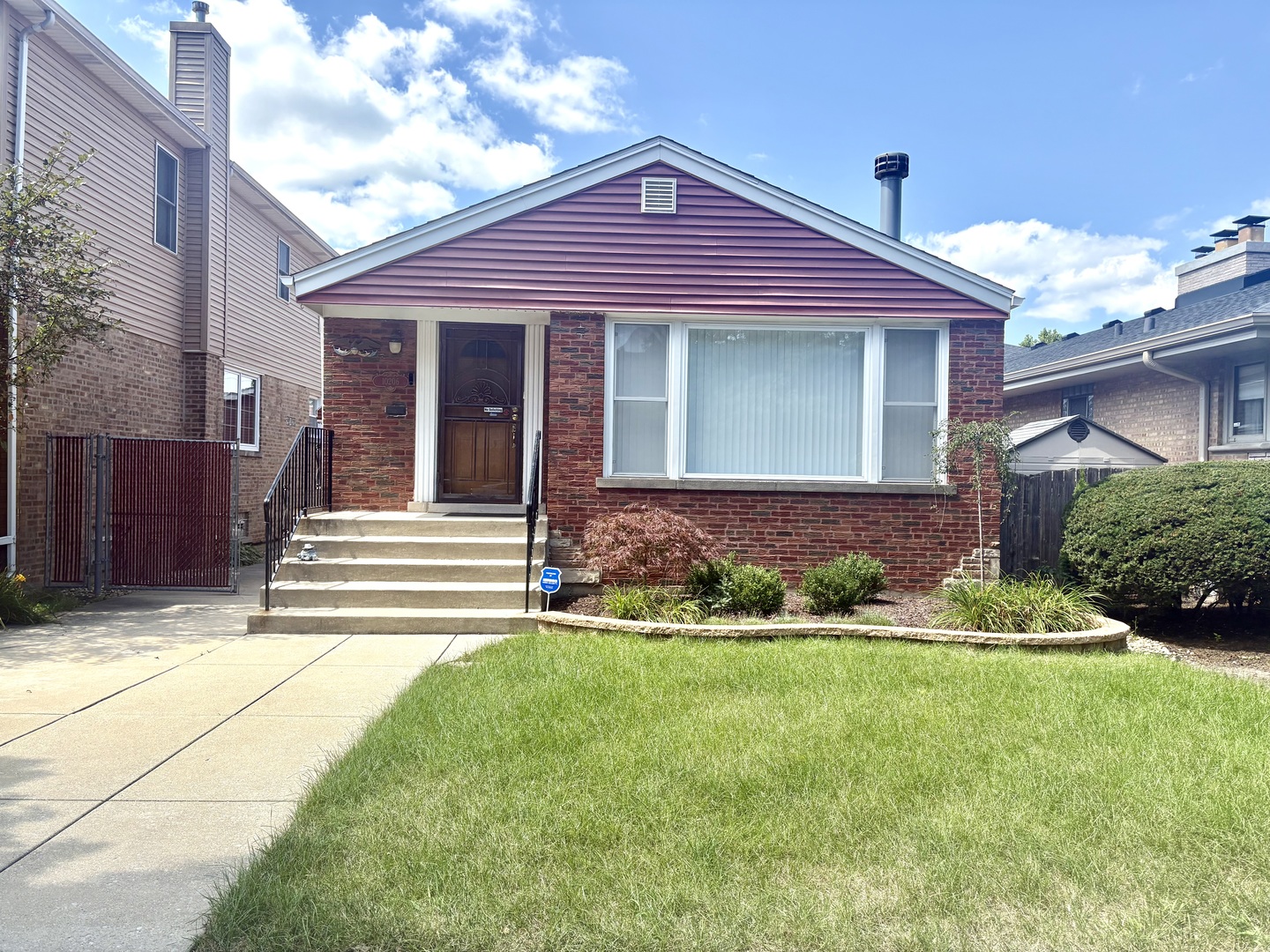 10206 S Fairfield Avenue Property Photo 1