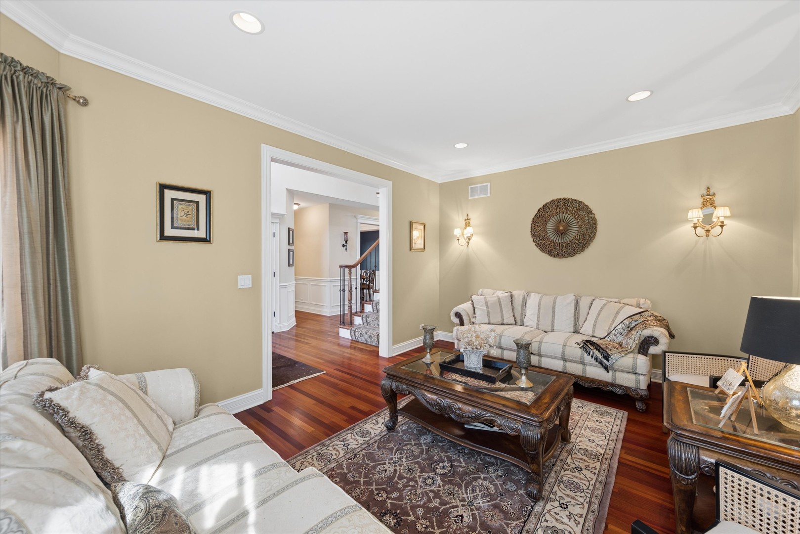583 W Fay Avenue Property Photo 11
