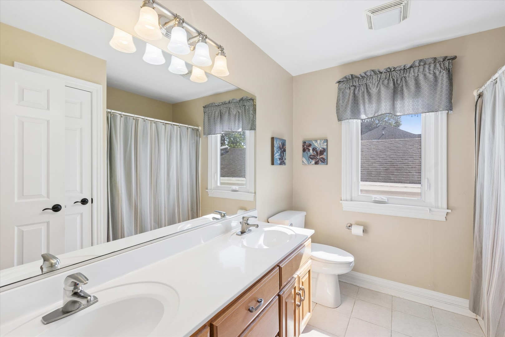 583 W Fay Avenue Property Photo 39
