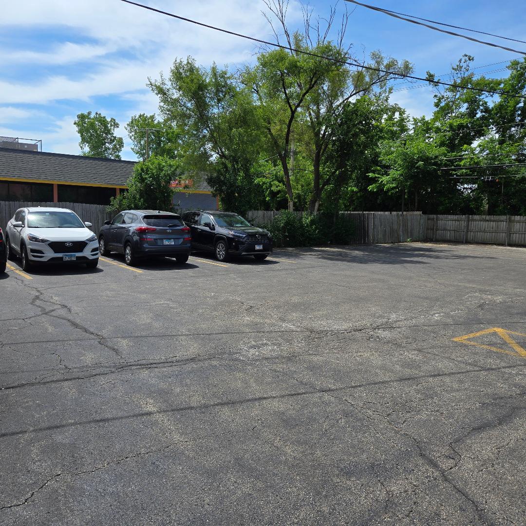 600 Busse Highway Property Photo 3