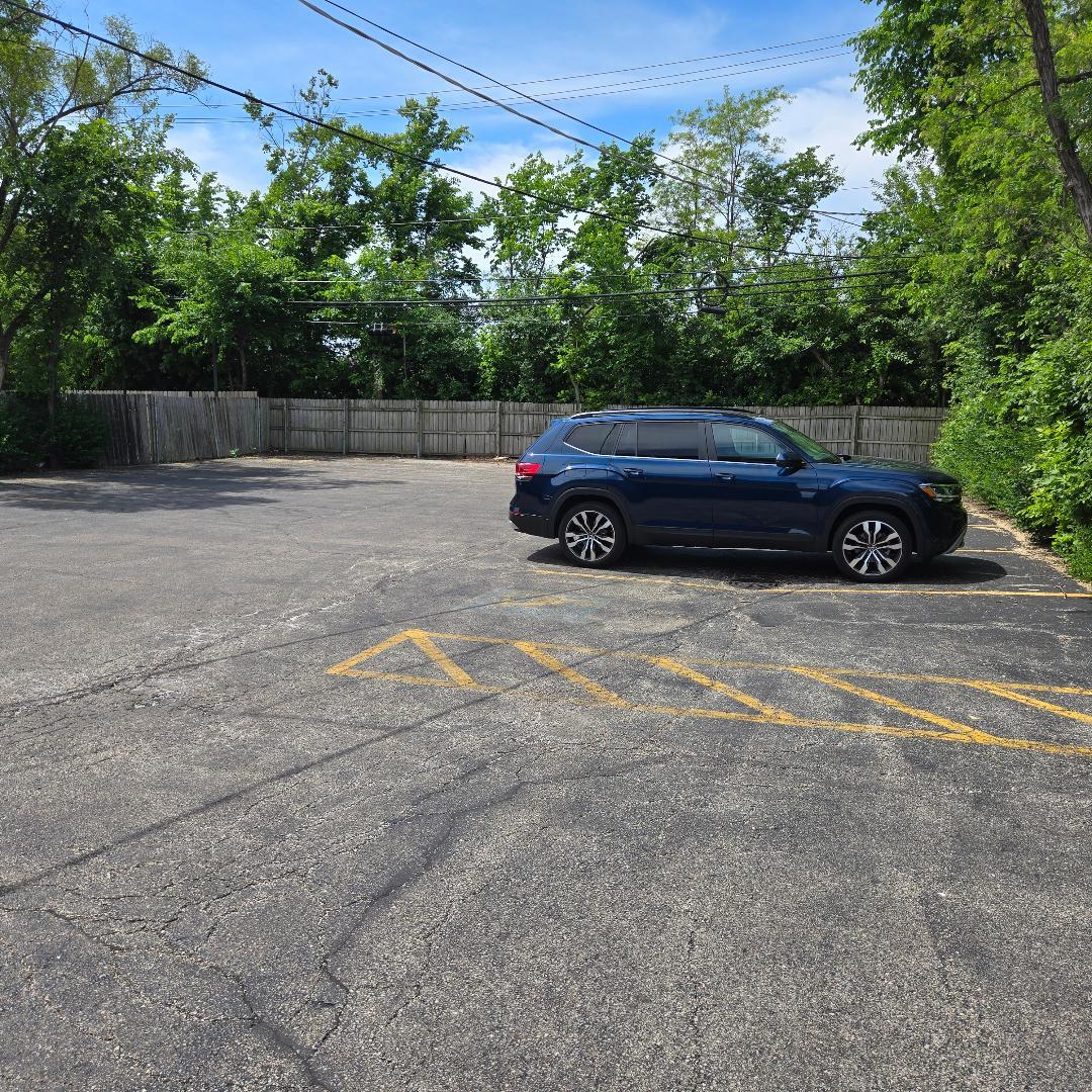600 Busse Highway Property Photo 4