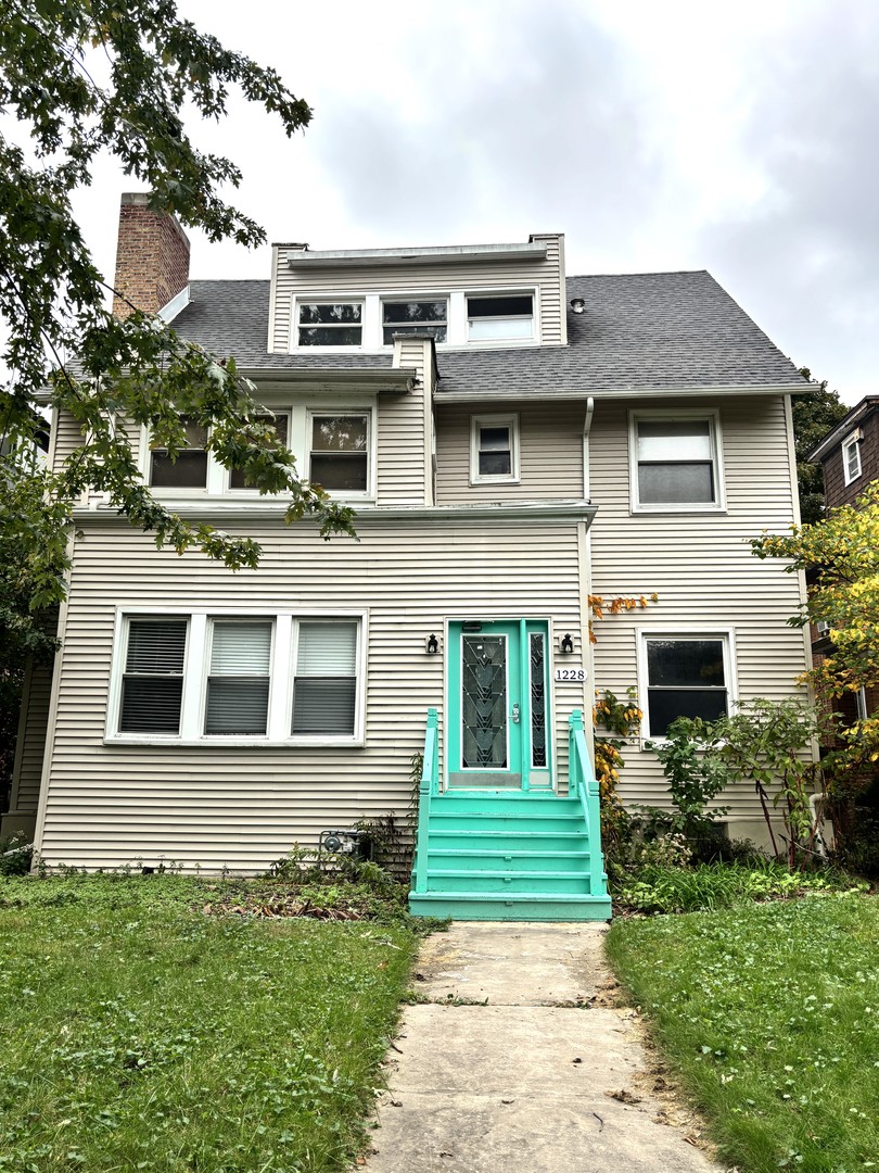1228 Oak Avenue 1R Property Photo 1