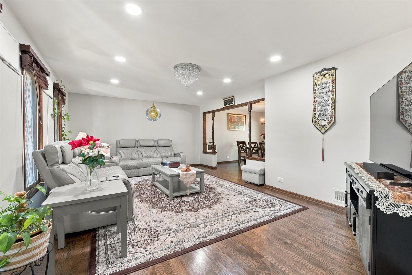 458 S Park Boulevard Property Photo 5