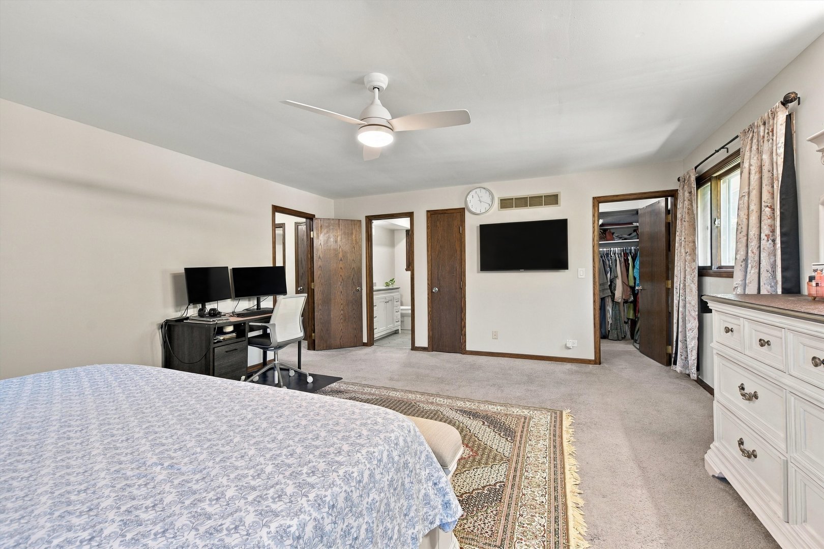 458 S Park Boulevard Property Photo 19