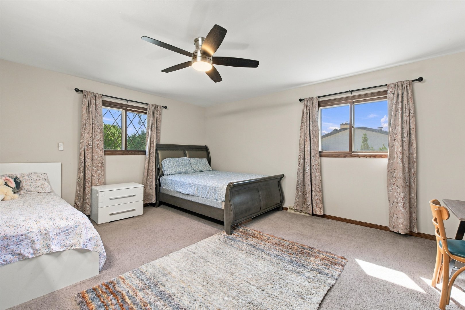 458 S Park Boulevard Property Photo 24