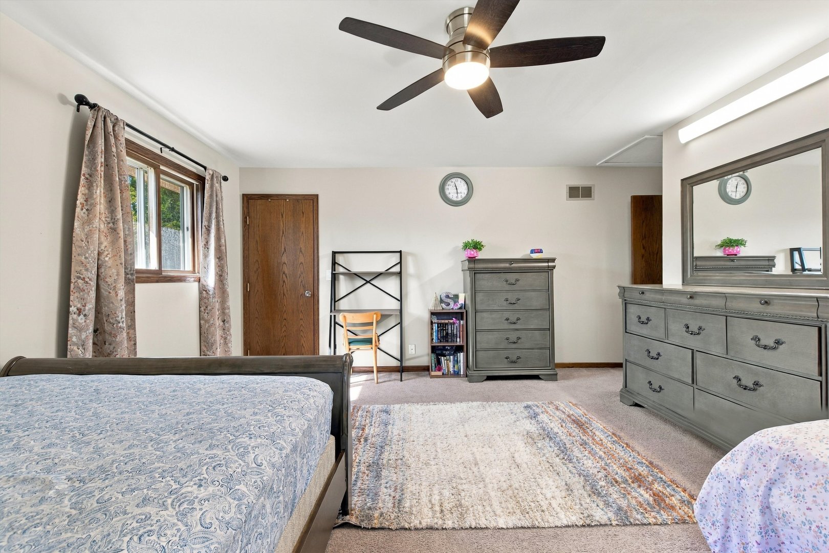 458 S Park Boulevard Property Photo 26