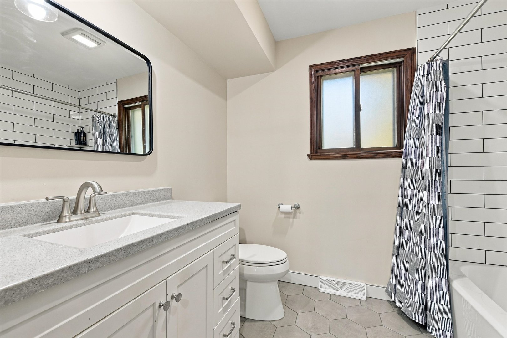 458 S Park Boulevard Property Photo 27