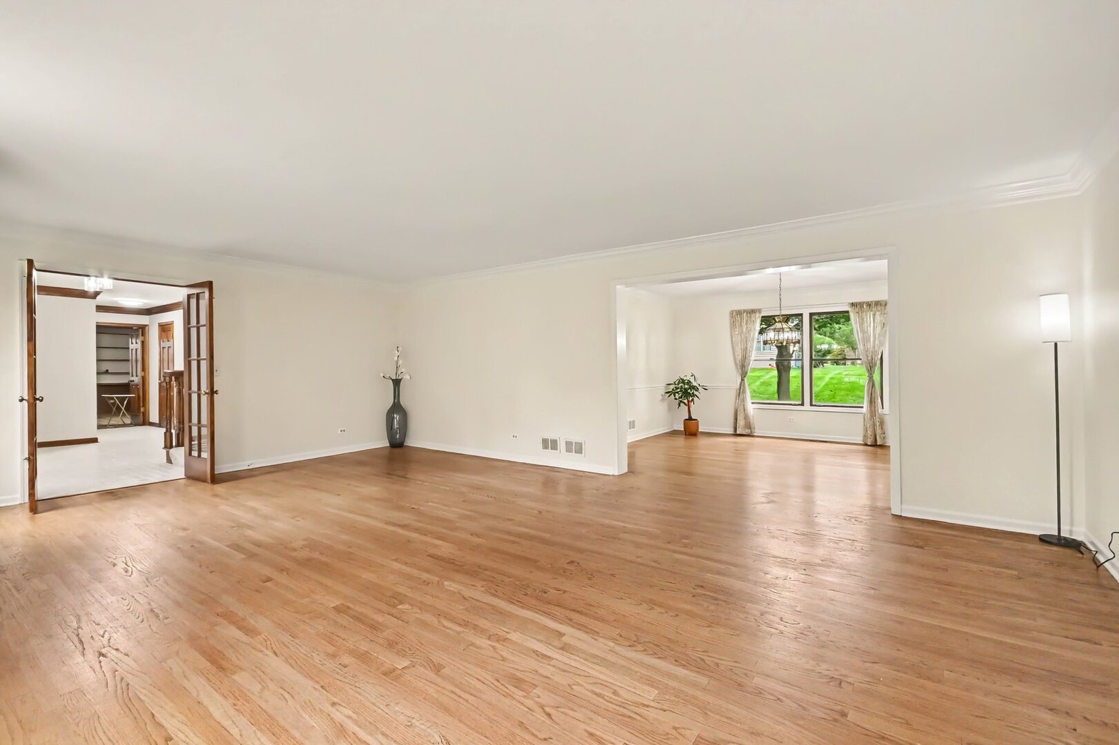 2311 Crabtree Lane Property Photo 4