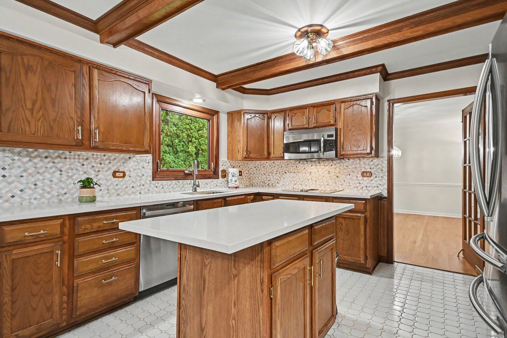 2311 Crabtree Lane Property Photo 8