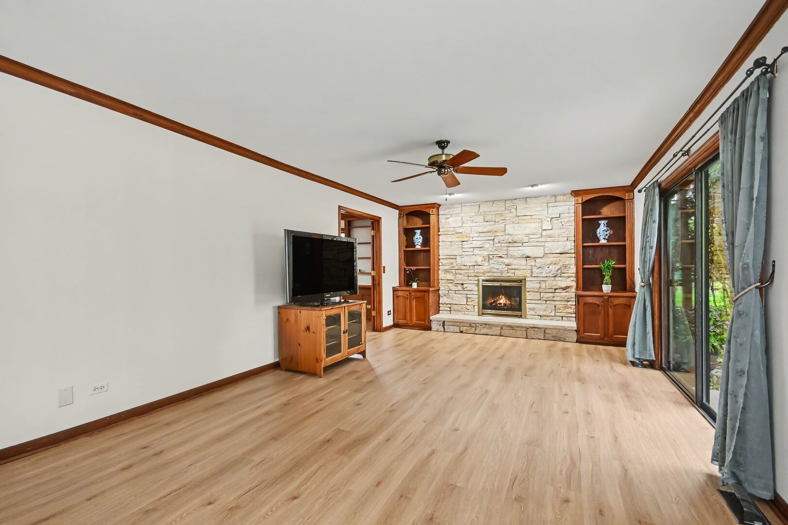 2311 Crabtree Lane Property Photo 11