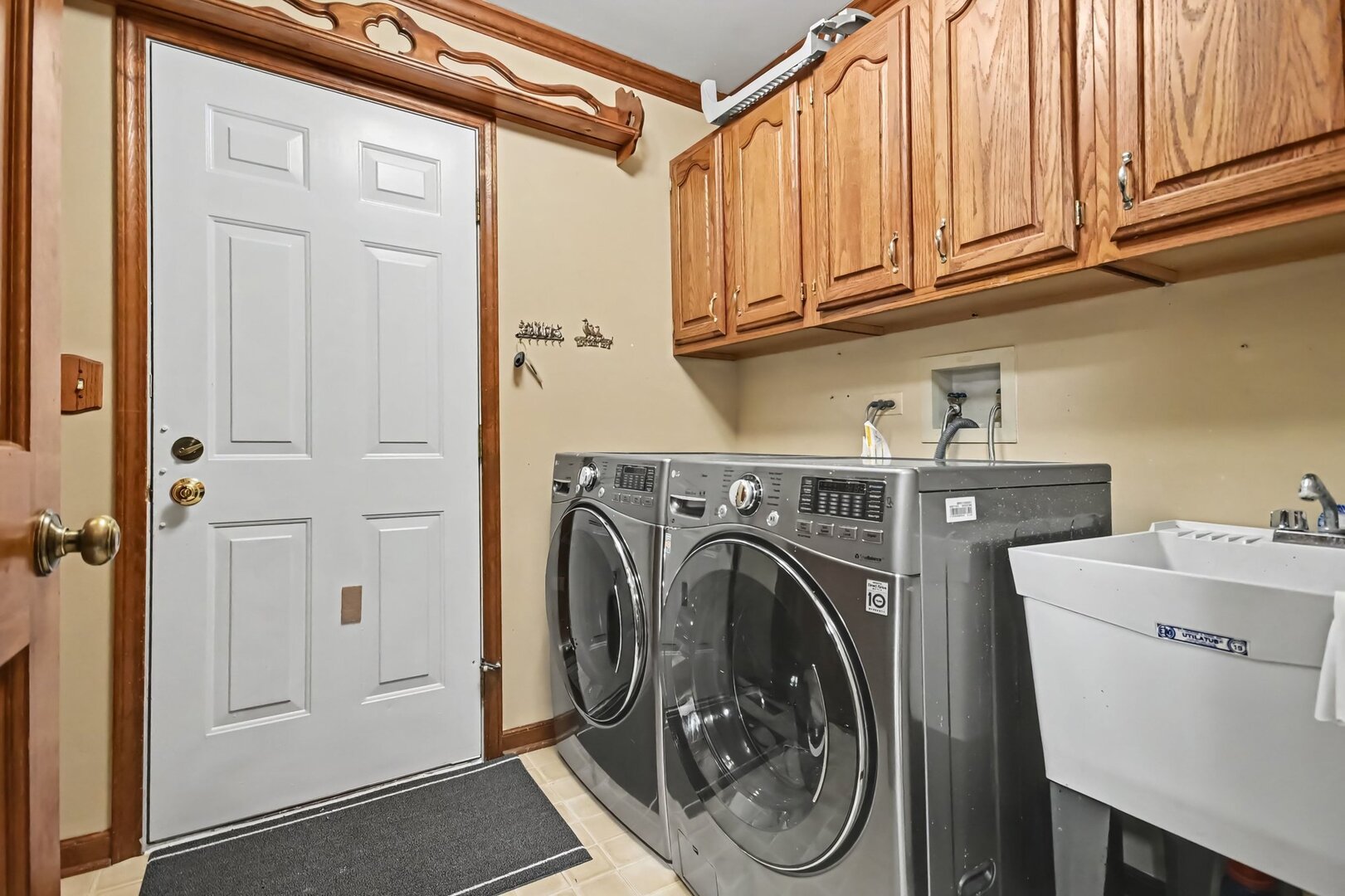 2311 Crabtree Lane Property Photo 17