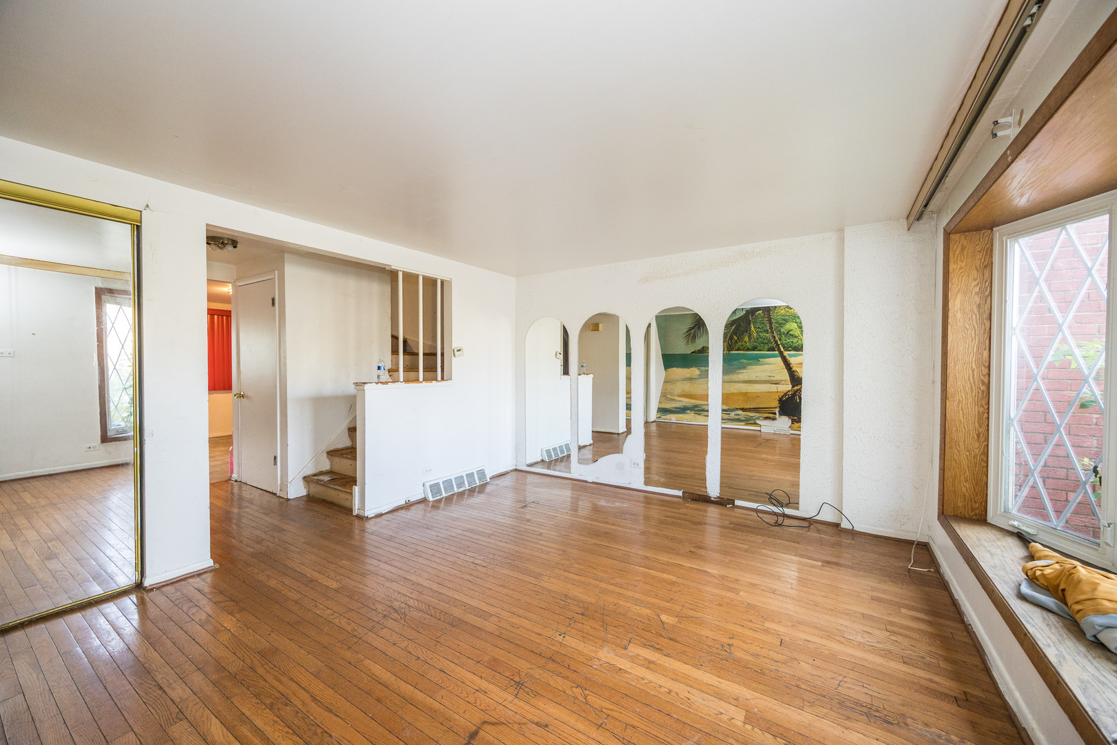 7929 S Greenwood Avenue Property Photo 3