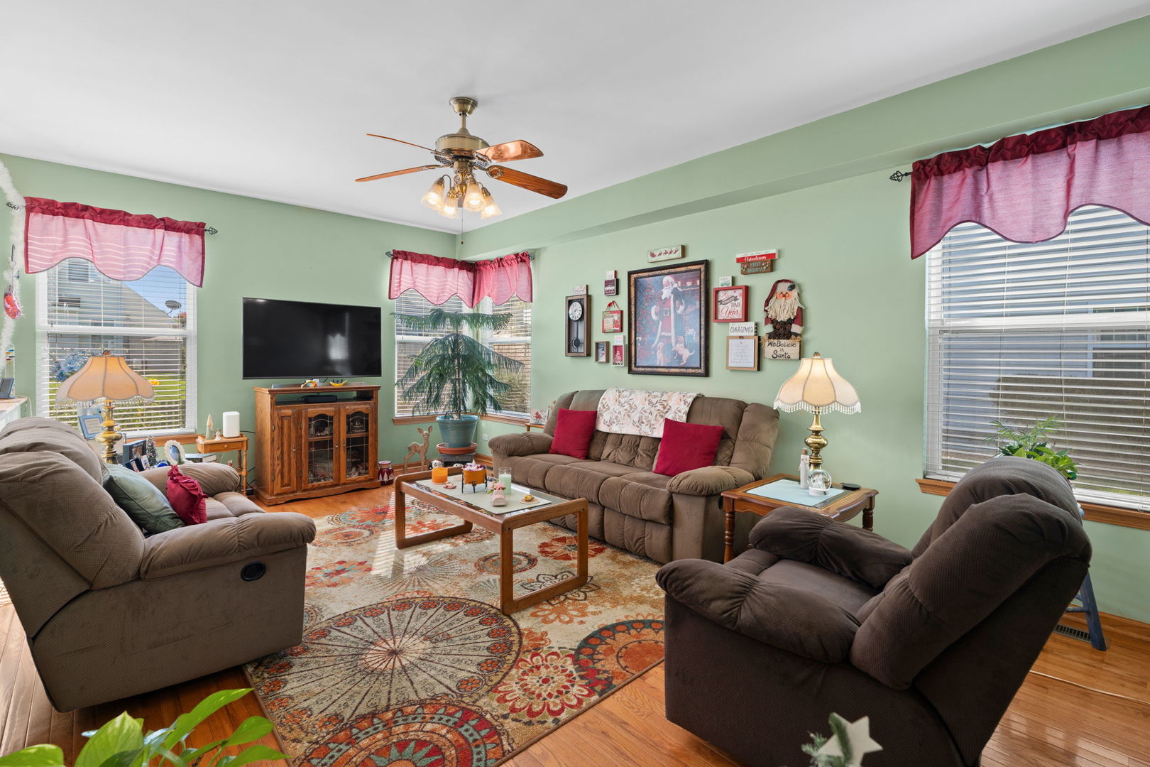 10387 Oxford Drive Property Photo 6