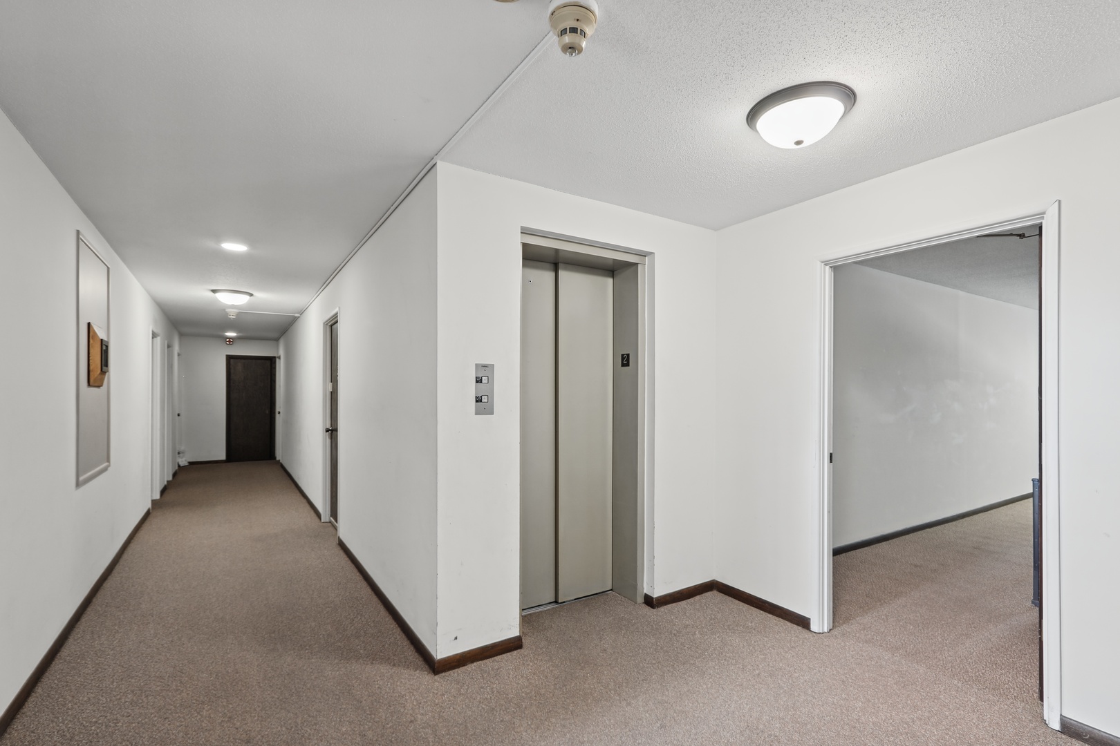 1004 E Harding Drive 201 Property Photo 13