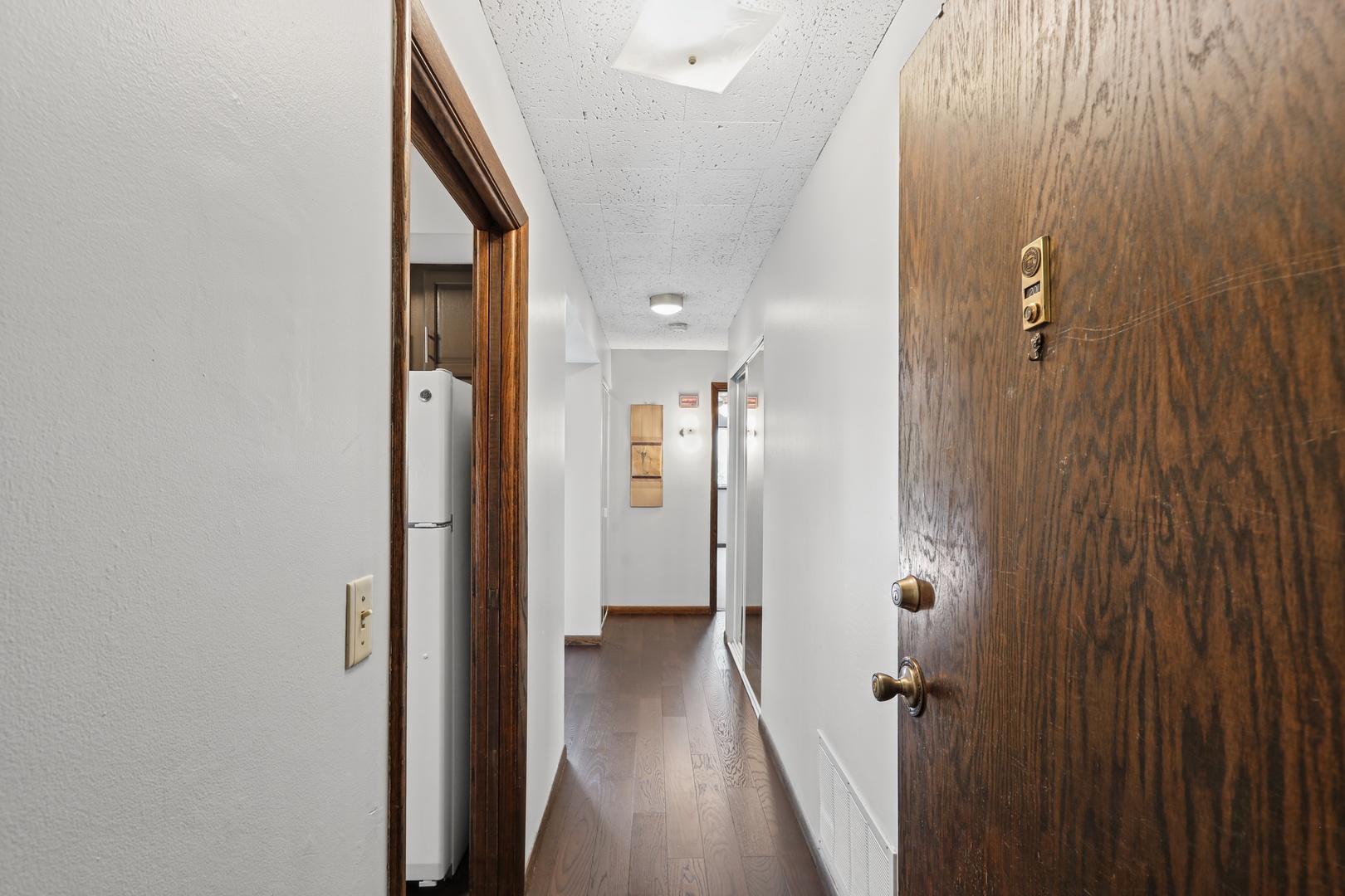1004 E Harding Drive 201 Property Photo 15