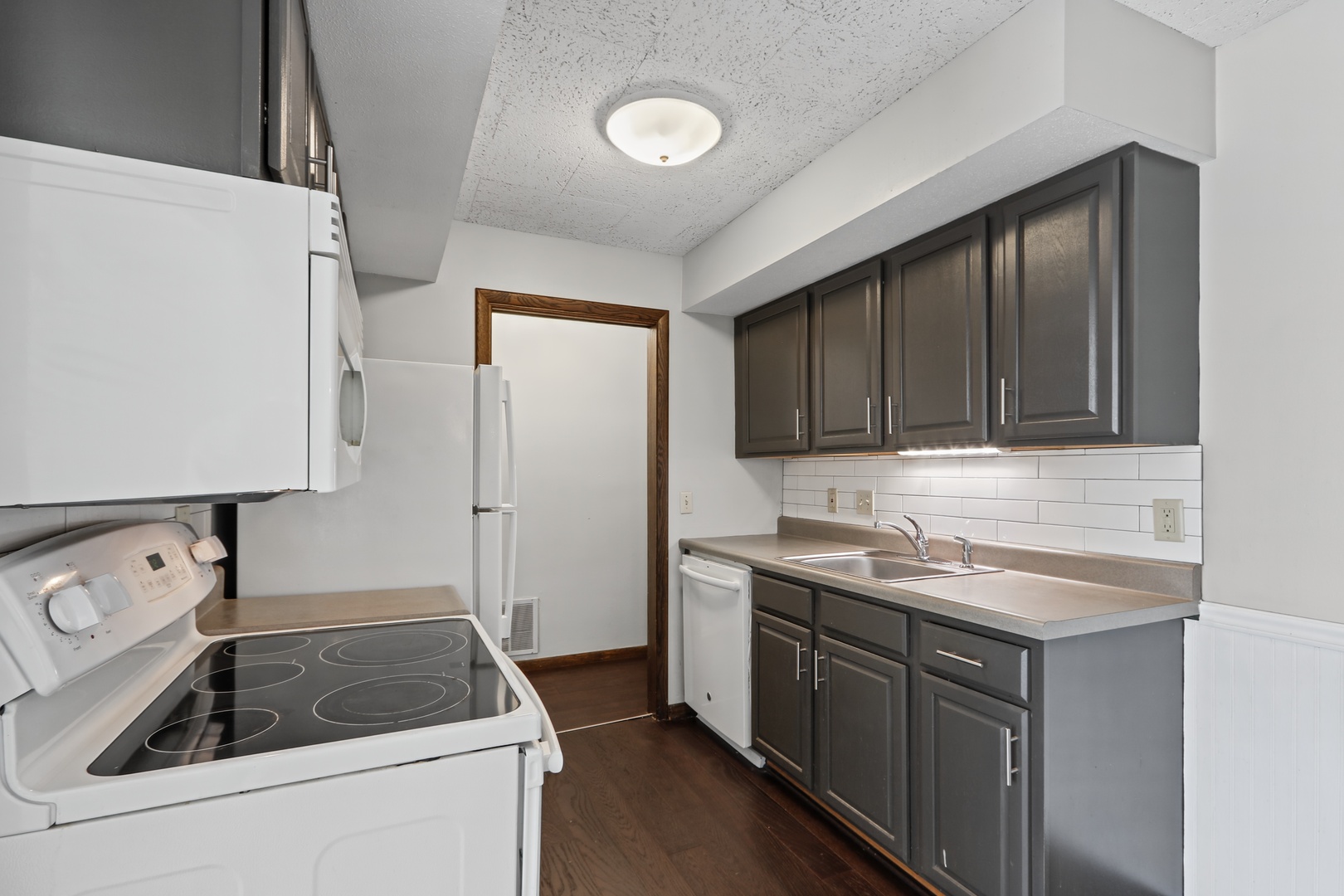 1004 E Harding Drive 201 Property Photo 22