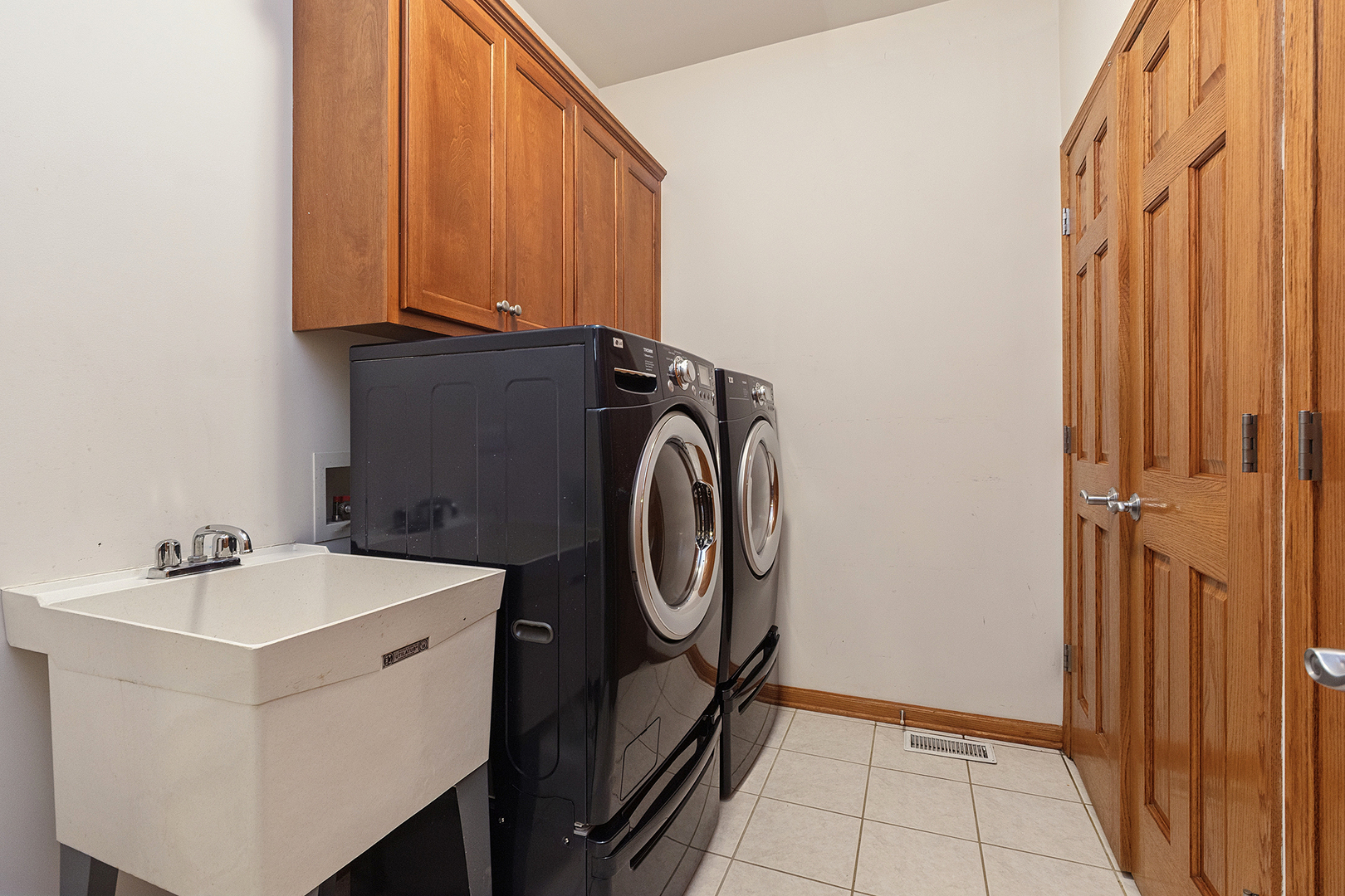11156 Karen Drive Property Photo 9