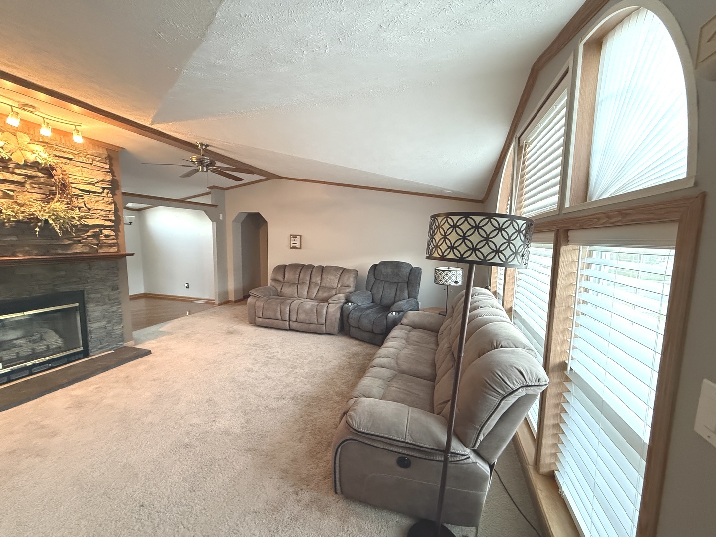 416 Hyacinth Lane Property Photo 3