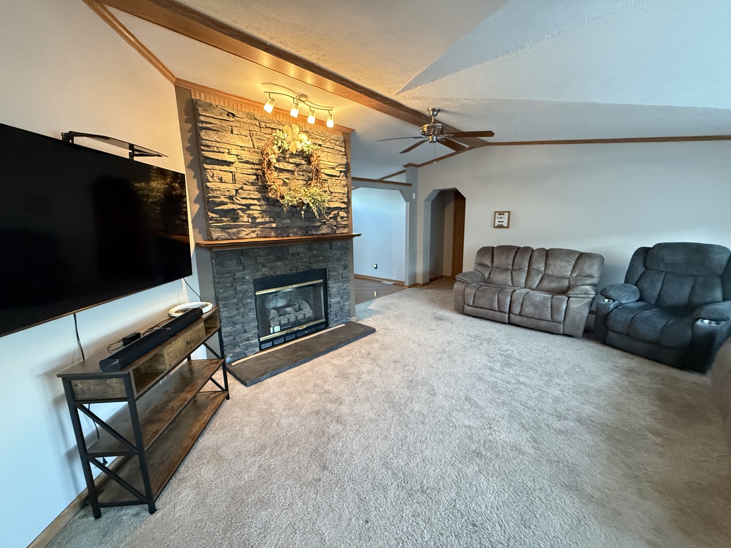 416 Hyacinth Lane Property Photo 28