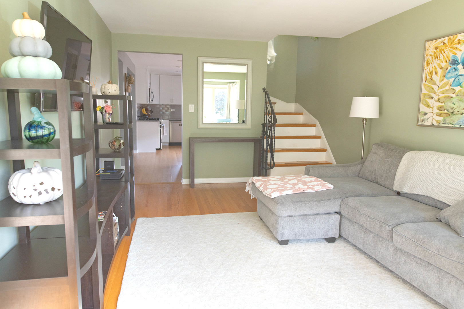 2846 W 101st Street Property Photo 4