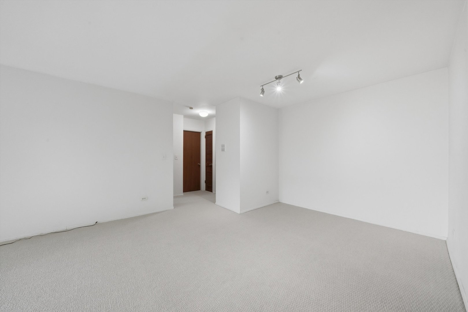 10361 Dearlove Road 2c Property Photo 6