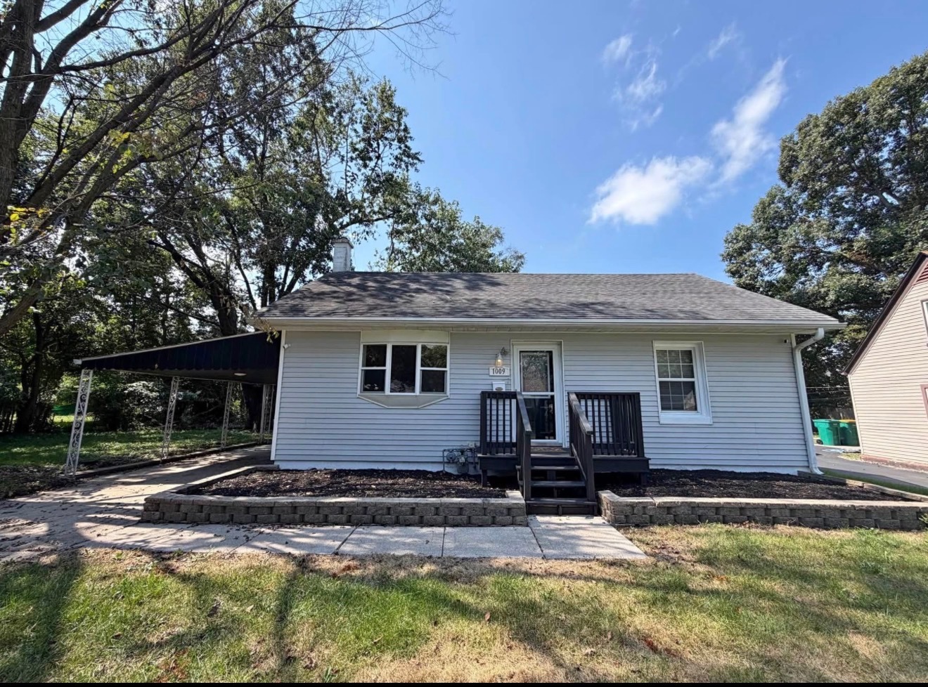 1009 Sherman Street Property Photo 1