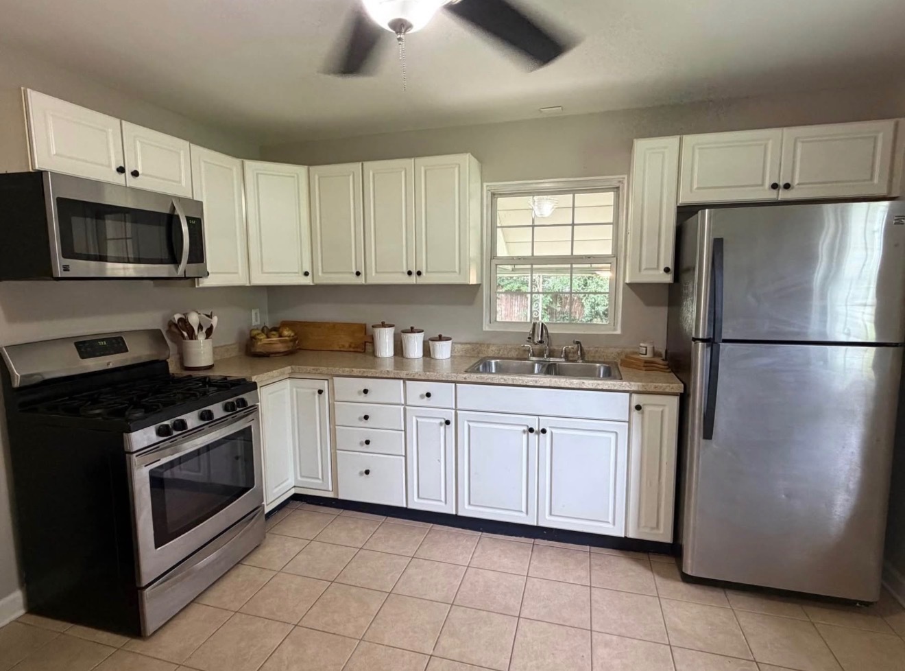 1009 Sherman Street Property Photo 3