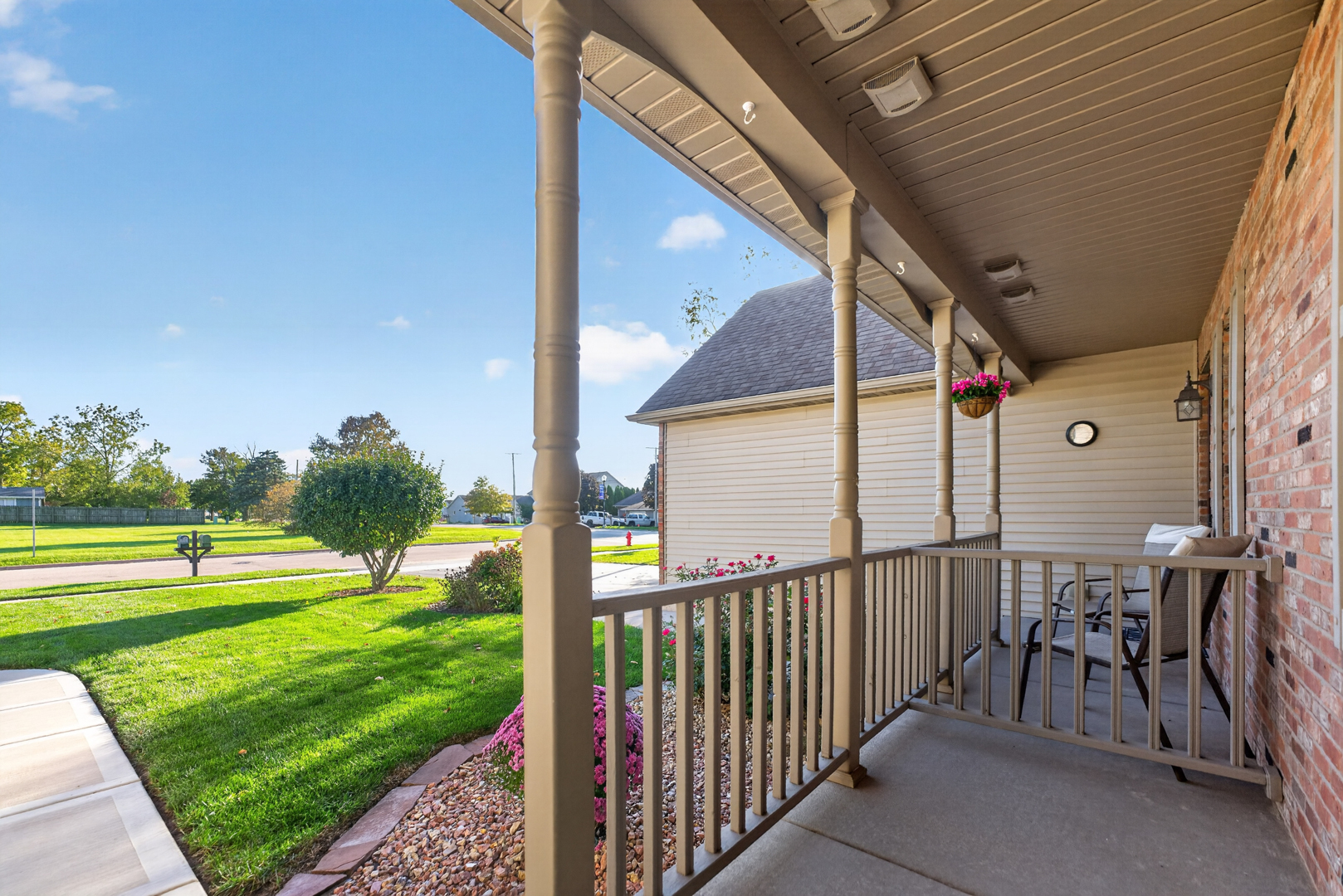 9 E South Avenue Property Photo 3