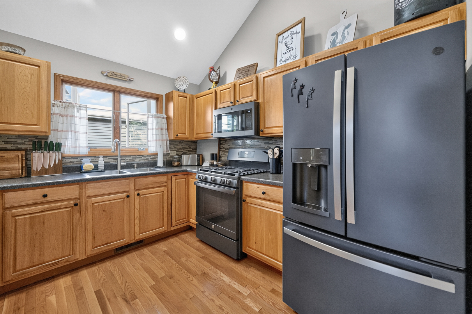 9 E South Avenue Property Photo 14