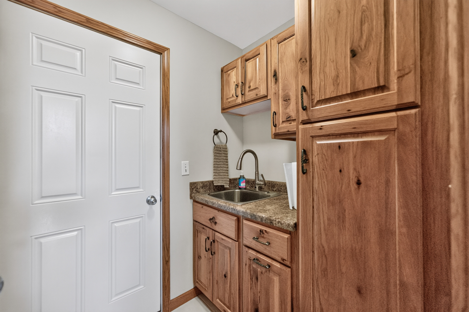 9 E South Avenue Property Photo 15