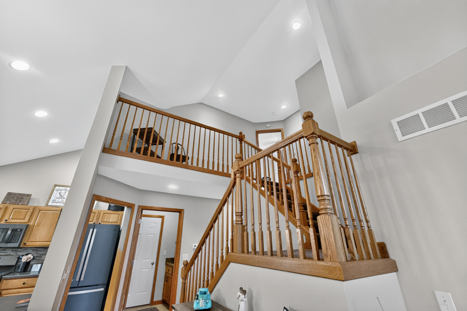 9 E South Avenue Property Photo 23