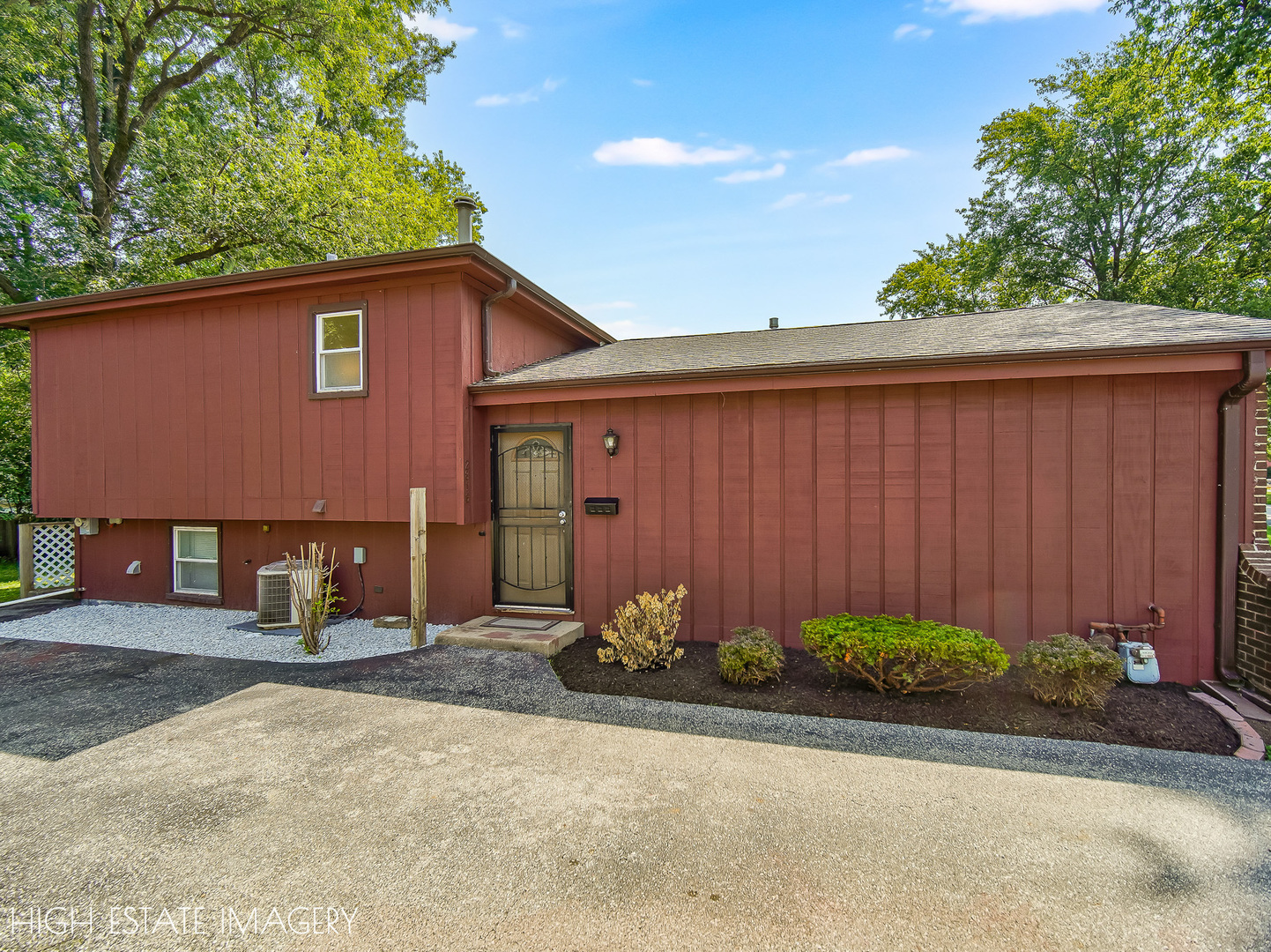 2816 Tennyson Place Property Photo 2
