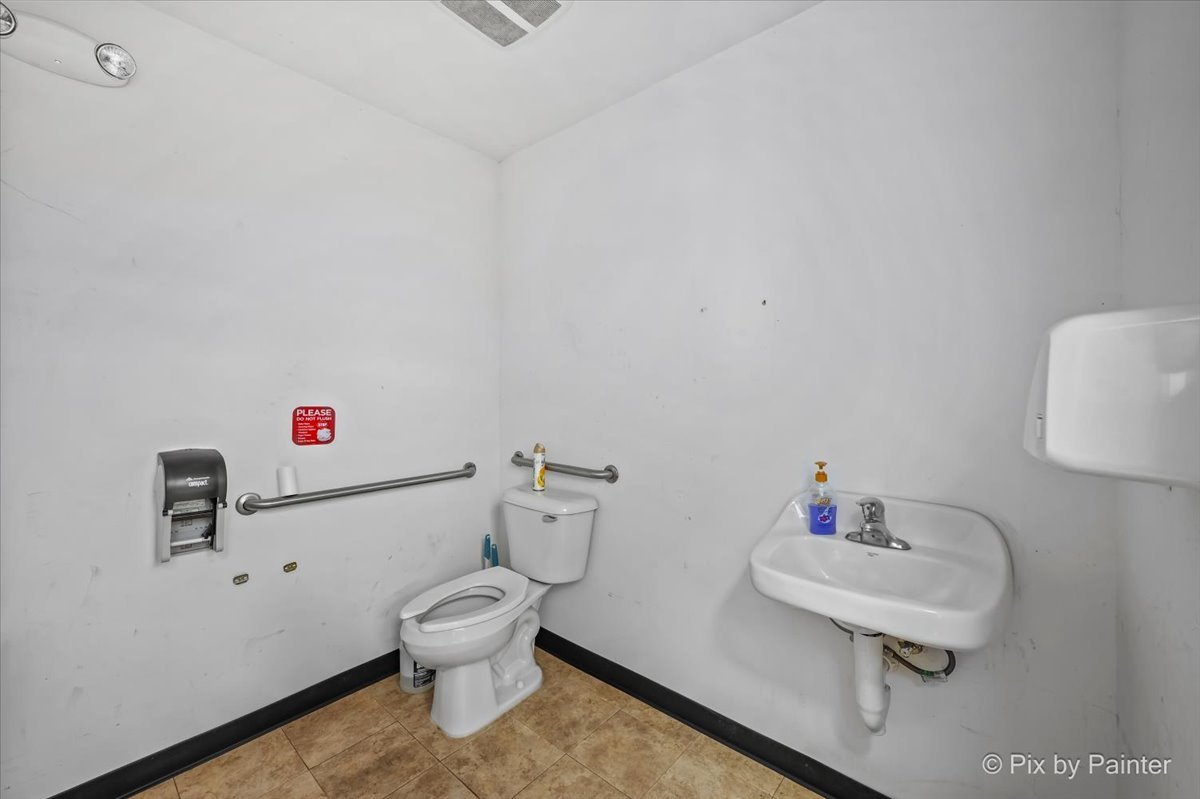 3702 W Elm Street Property Photo 54