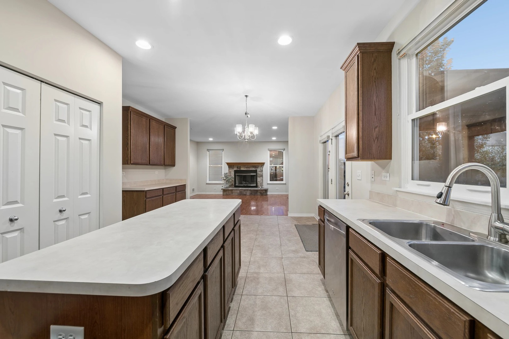 207 Willington Way Property Photo 10