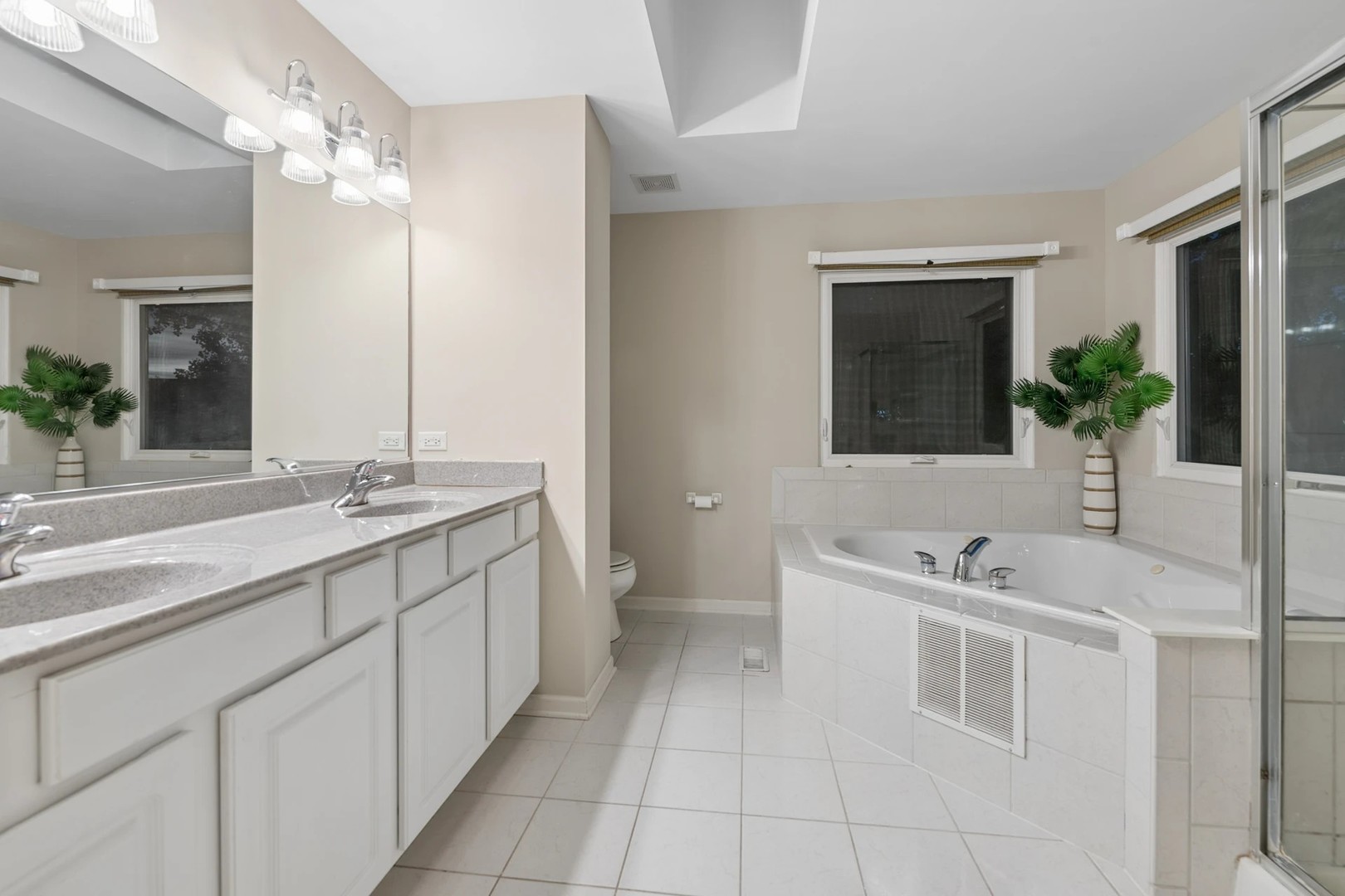 207 Willington Way Property Photo 18
