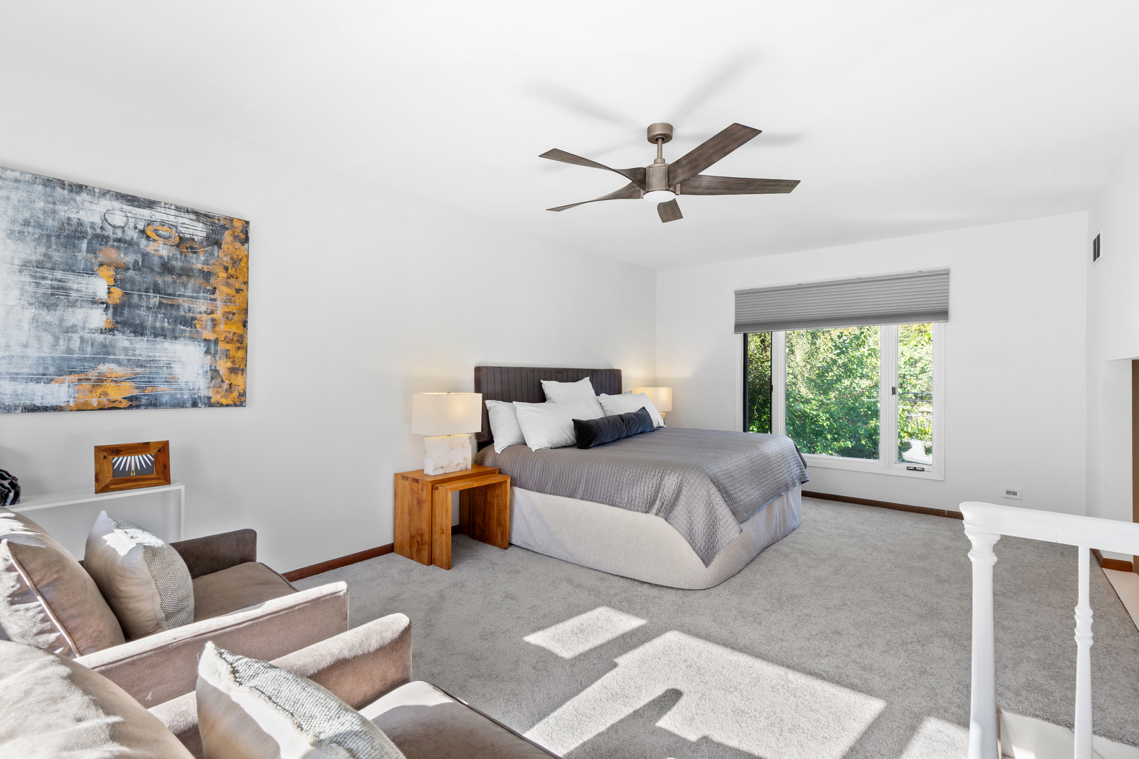 558 E Park Avenue Property Photo 16
