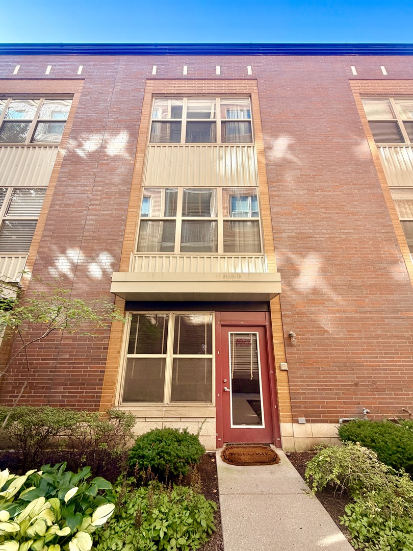 1234 W Monroe Street 7 Property Photo 1