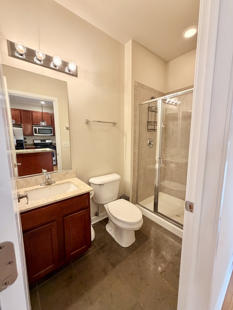 1234 W Monroe Street 7 Property Photo 12