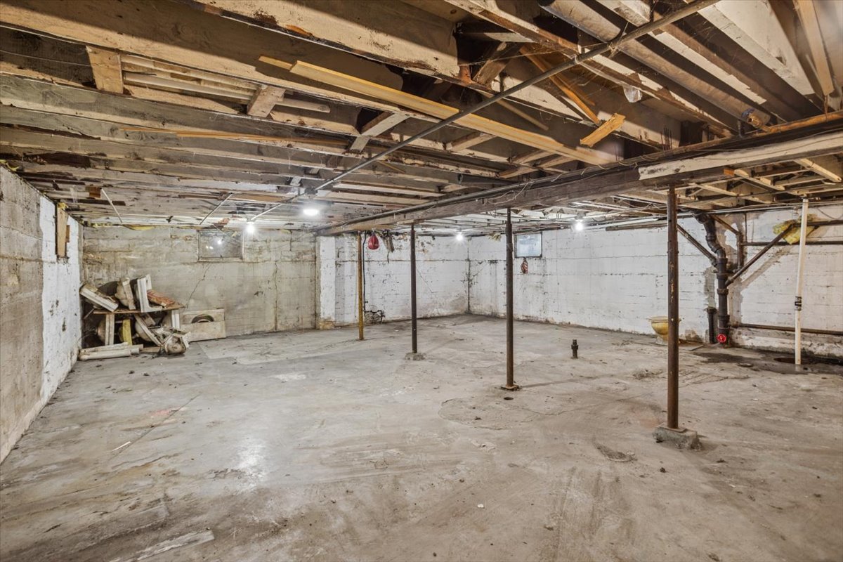 100 W Natoma Avenue Property Photo 18