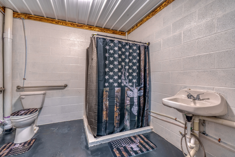 305 E Jefferson Avenue Property Photo 22